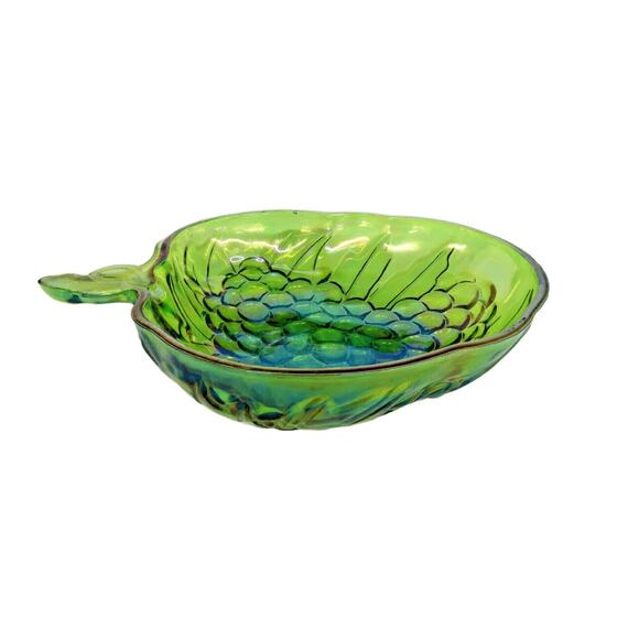 Green Carnival Glass Iridescent Grape Salad Serving Bowl, Fruit Bowl 734B - Picture 7 of 7